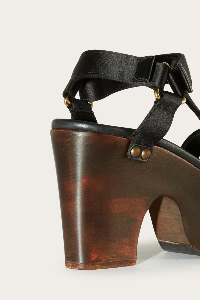 PUCCI Crush Sandals | Women Shoes